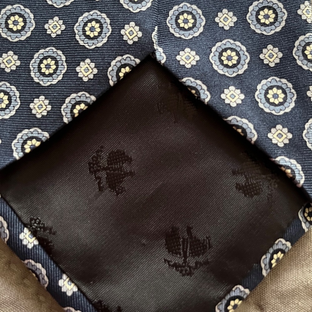 Brooks Brothers ‘346’ Silk Tie - Picture 4 of 6
